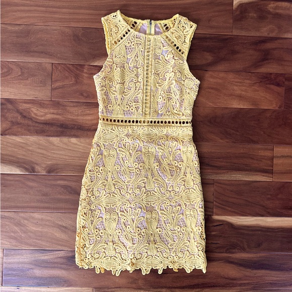 Lulu’s Dream Life Yellow Lace Bodycon Dress size XS - Picture 4 of 6
